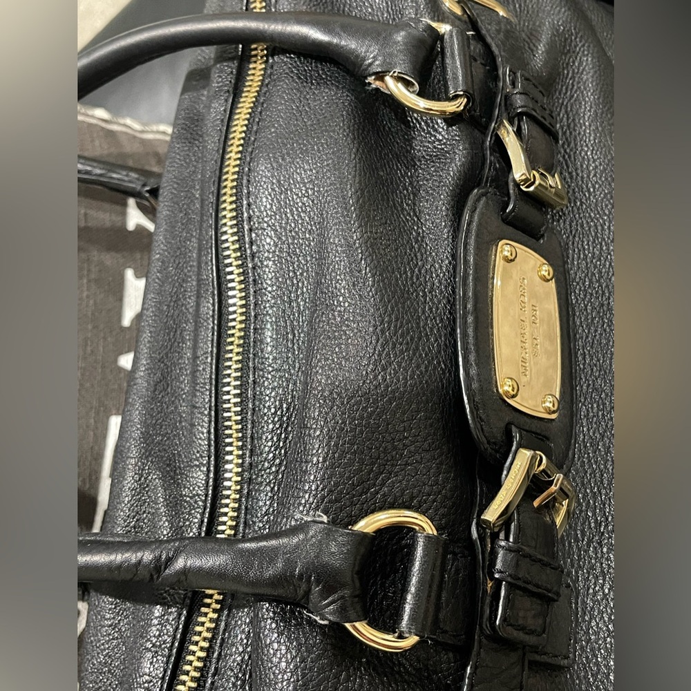 Black Leather Michael Kors Weekender Tote Bag w/Gold Accent - Picture 5 of 11